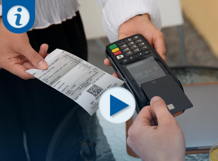 Потребителите проверяват истински ли са касовите бележки с мобилното приложение на НАП